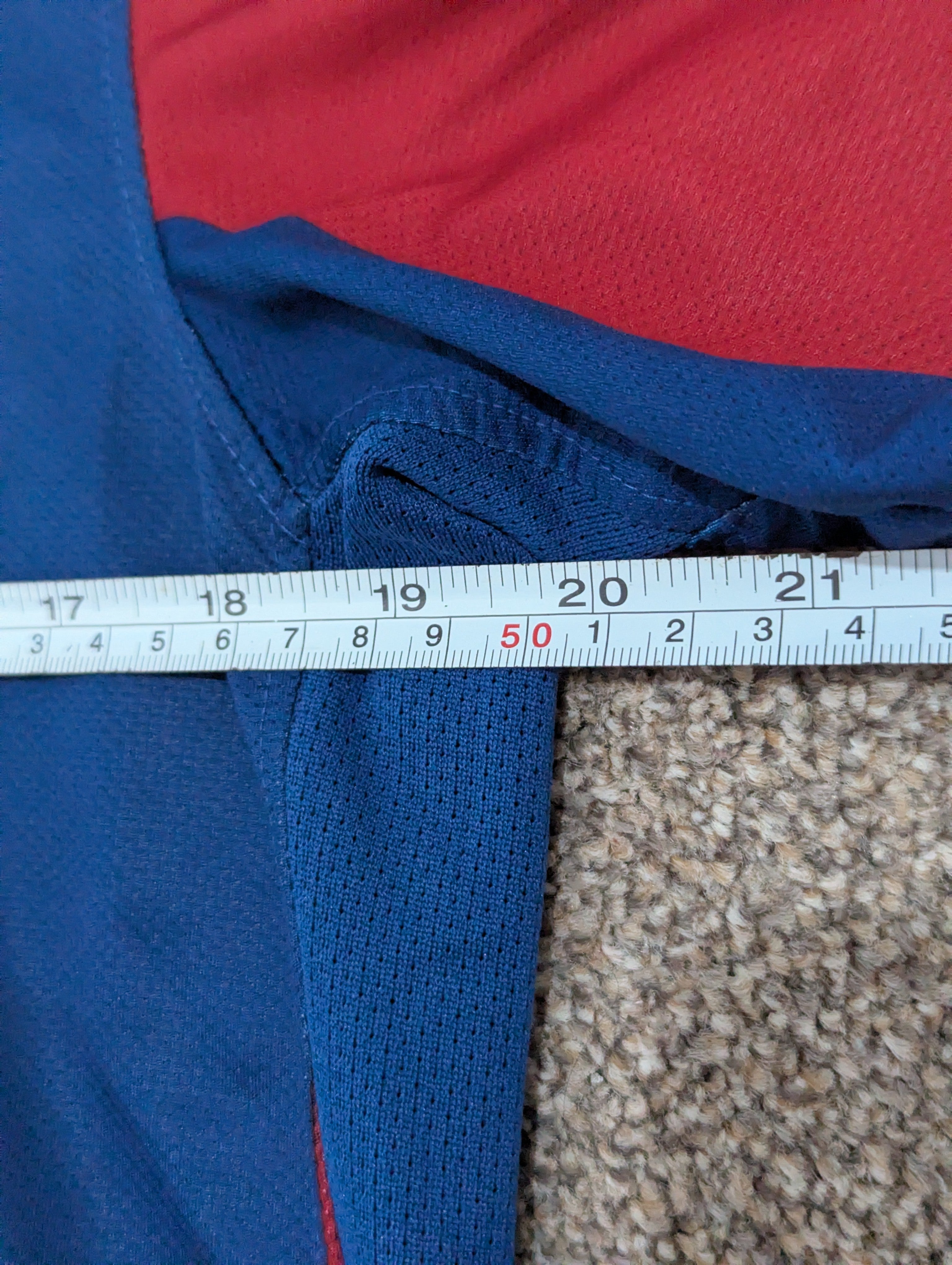 2010-11 Barcelona Home Shirt - Messi 10