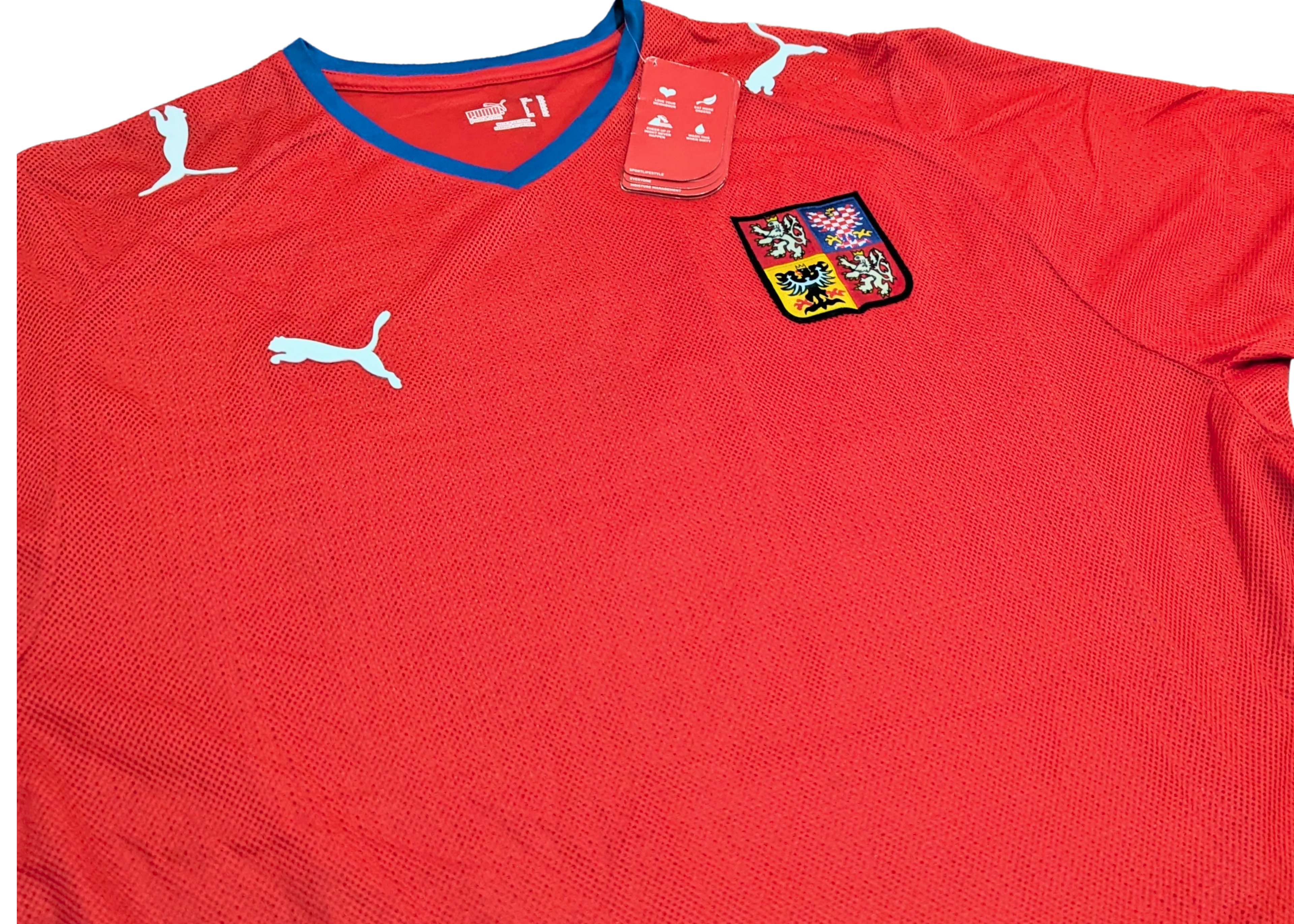 2008-09 Czech Republic Home Shirt
