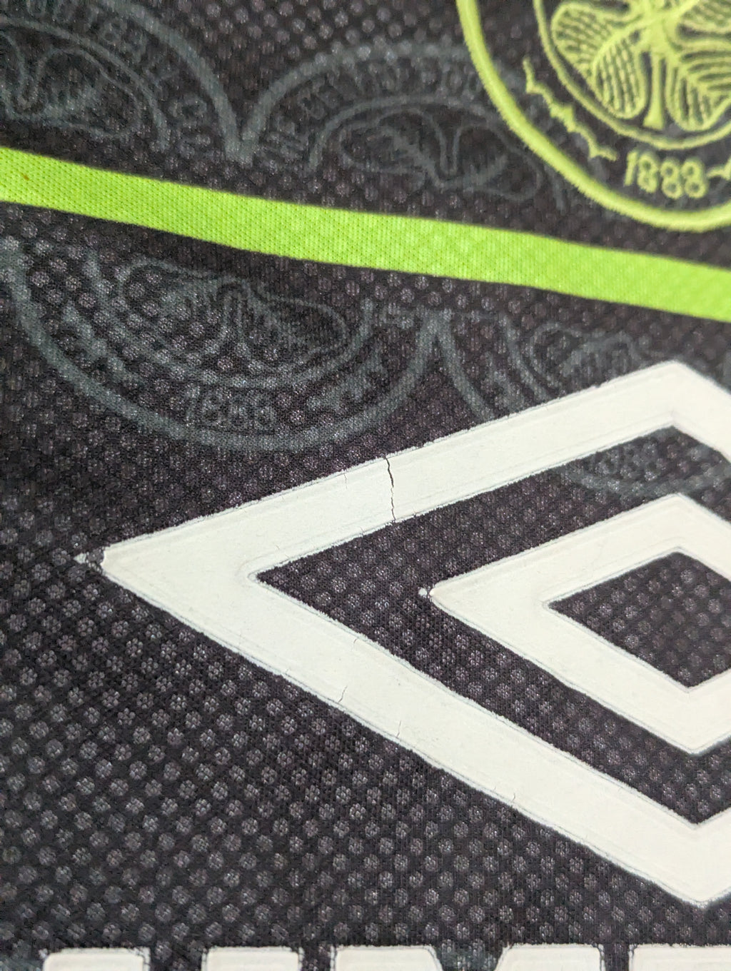 1998-99 Celtic Away Shirt  - Larsson 7