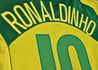 2004-06 Brazil Home Shirt - Ronaldinho 10
