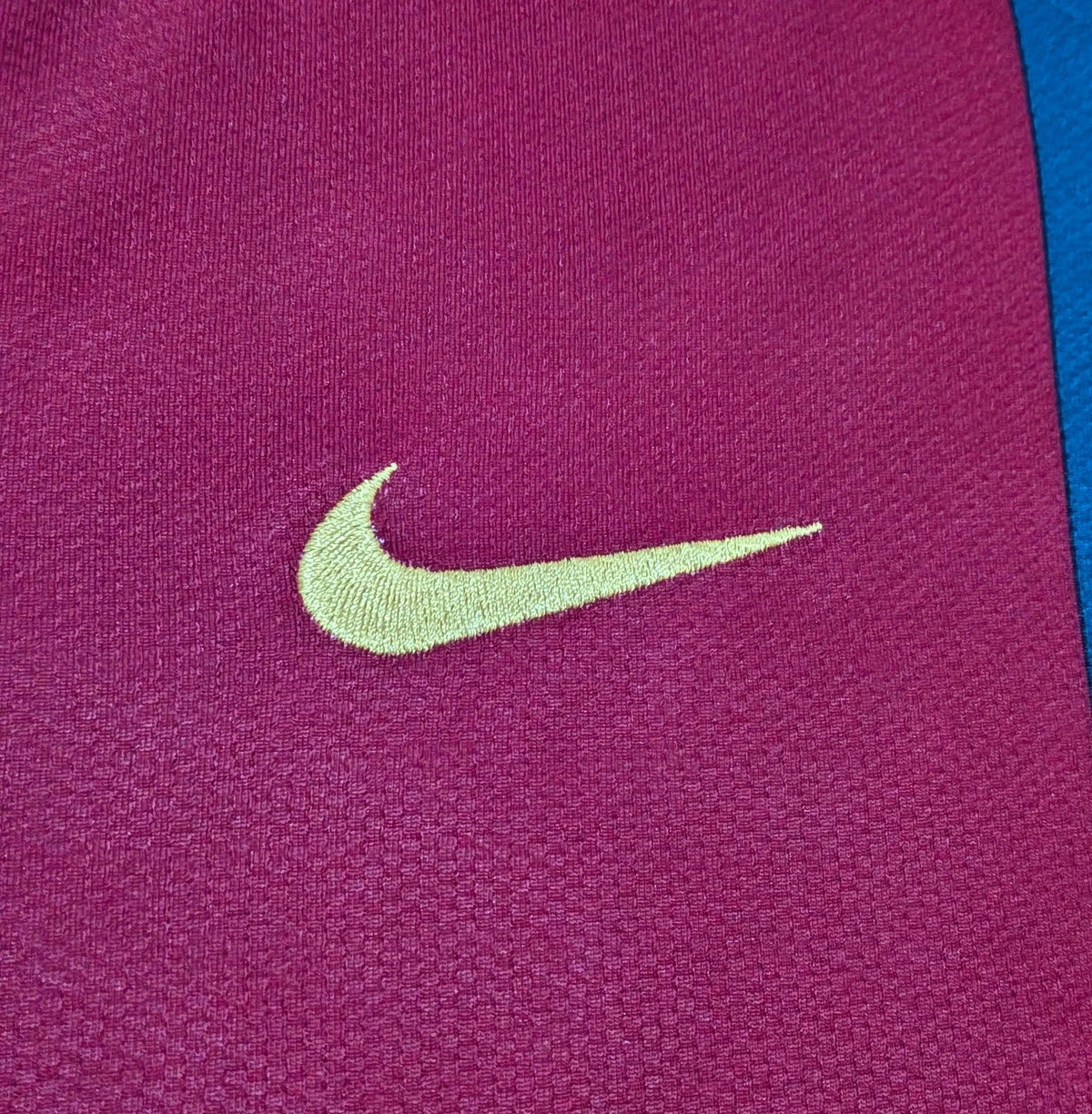 2007-08 Barcelona Home Shirt - Ronaldinho 10
